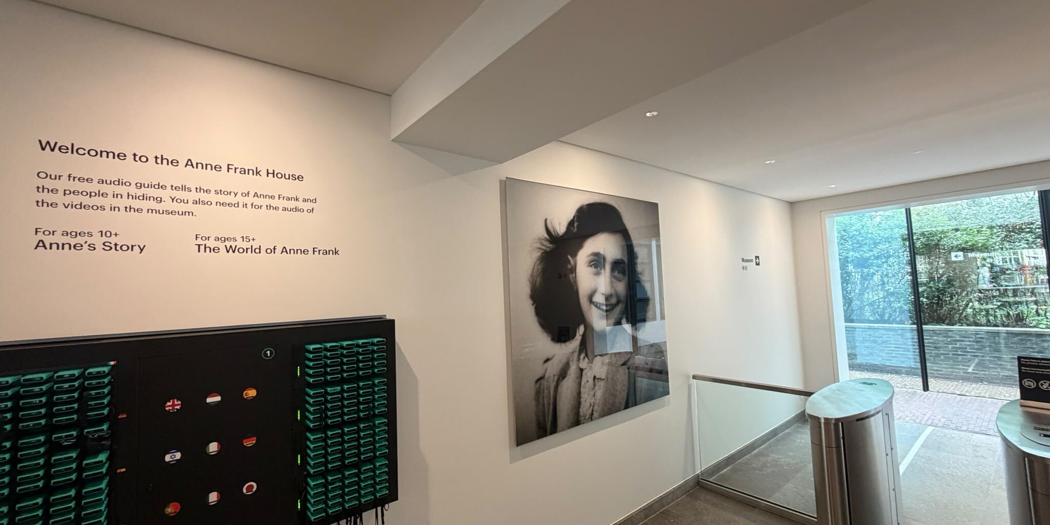 belettering anne frank huis amsterdam