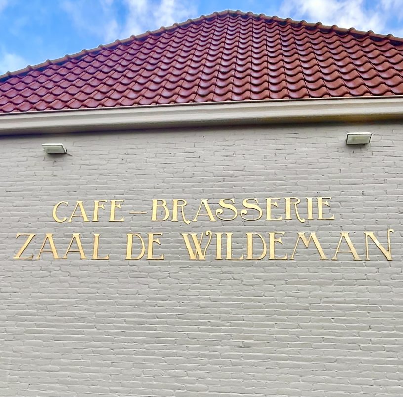 messing letters cafe brasserie zaal de wildeman in santpport messing letters cafe brasserie zaal de wildeman in santpport